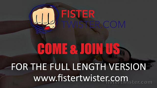 Fistertwister - Slow Down - Lesbian Fisting