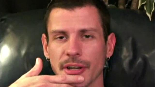 брутальные работяги дрочат вместе и мощно кончают