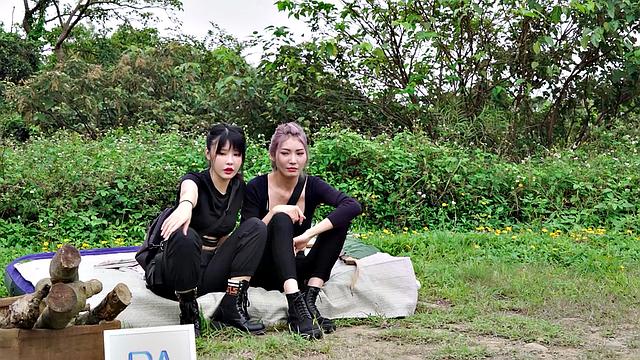 Азиатская тигрица стонет от жёсткого траха и кончи на лицо