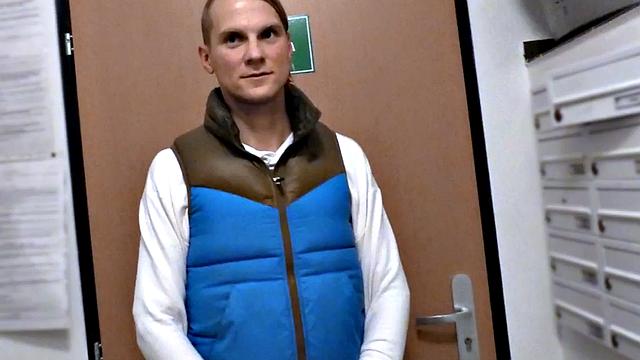 Euro Stud goes gay in POV for cash till cumshot