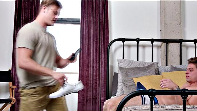 Unsaddled top rams asshole till making him cum