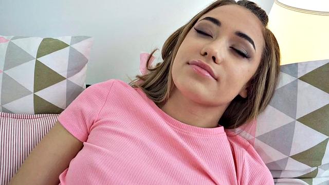 21yo perkyboobs chick fucked by roommate after kissing