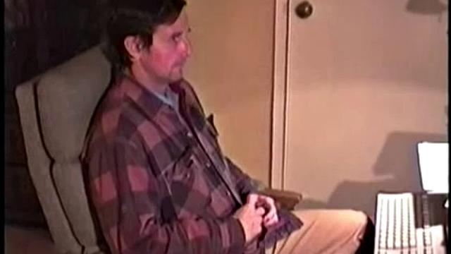 Ray is a computer technician, so it's no surprise he has that typical geek personality. He is somewhat aloof, and doesn't interact much.