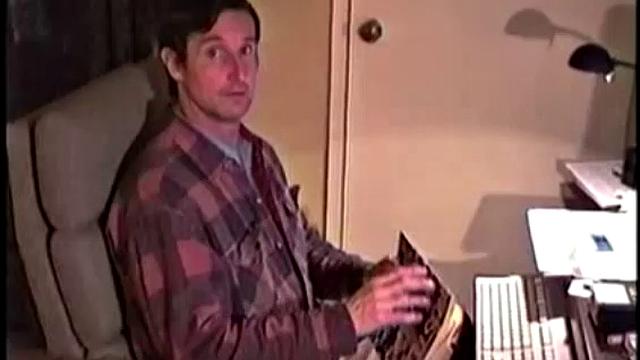 Ray is a computer technician, so it's no surprise he has that typical geek personality. He is somewhat aloof, and doesn't interact much.