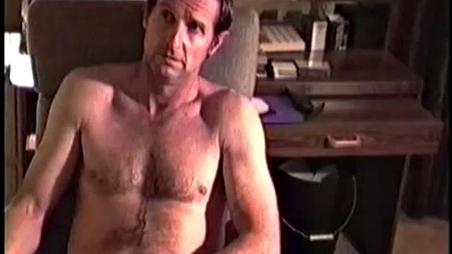 Ray is a computer technician, so it's no surprise he has that typical geek personality. He is somewhat aloof, and doesn't interact much.