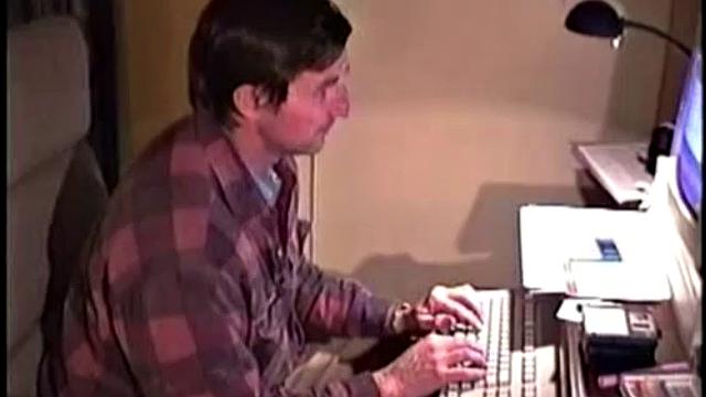 Ray is a computer technician, so it's no surprise he has that typical geek personality. He is somewhat aloof, and doesn't interact much.