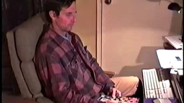 Ray is a computer technician, so it's no surprise he has that typical geek personality. He is somewhat aloof, and doesn't interact much.