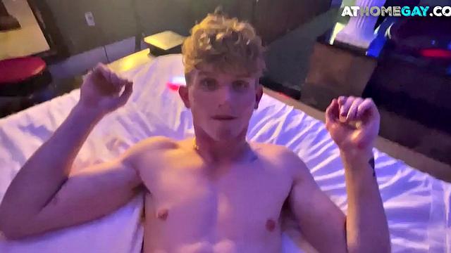 Homemade stud barebacked by BF in bed after bathtub action