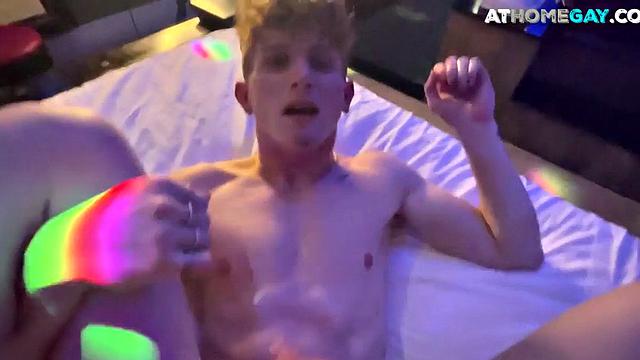 Homemade stud barebacked by BF in bed after bathtub action