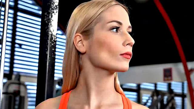 STUCK4K. Chick humped by fitness trainer to be rescued in gym