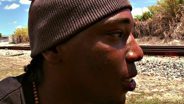 Black thug assfucked outdoors by white gay