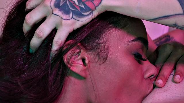 Dyke F2M fucking smoking slut