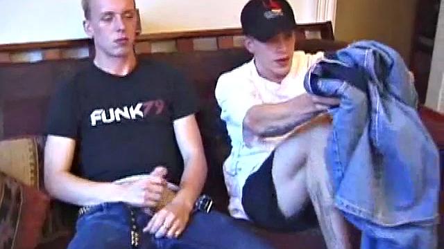 Shane and Roar Flip Flopping