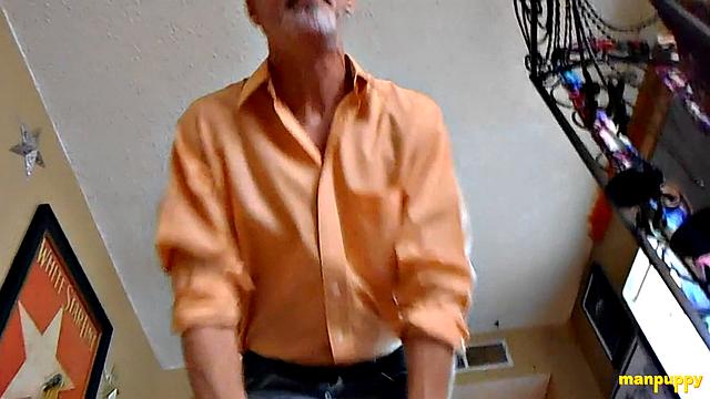 Throat Check - DADDY GIANT 34 - Richard Lennox
