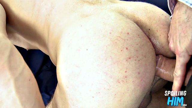 Naughty guy gets facial at casting