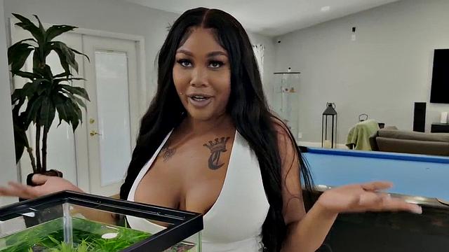 Bigbooty ebony nympho gets her titties wet