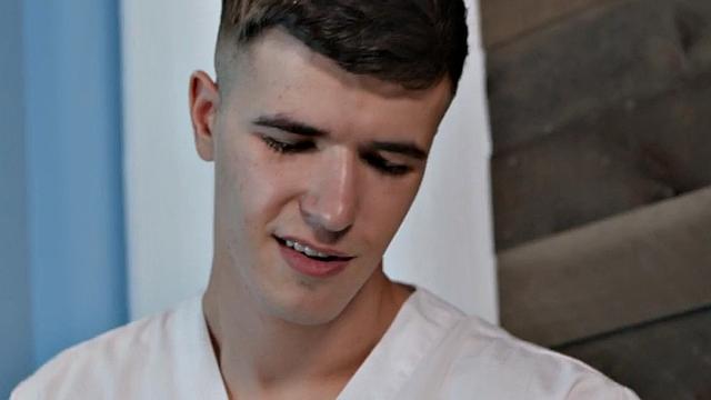 Deepthroated hunk gets analized by jock