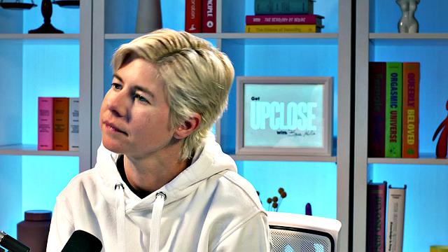 Solo busty ginger fingering hairy pussy till orgasm