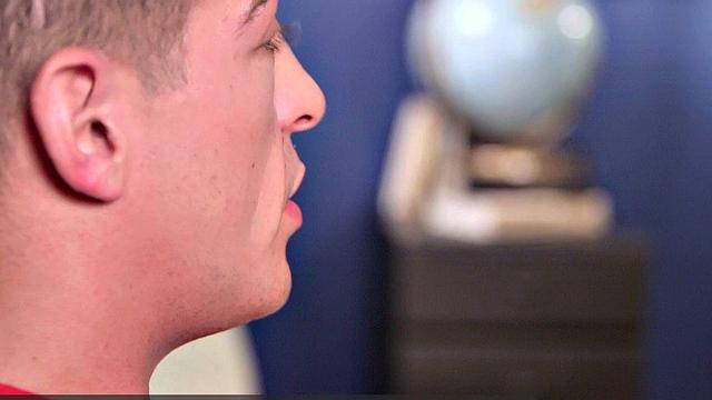 зрелая начальница получает сперму в офисе