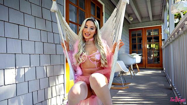 Girl Crush: Abella and Whitney