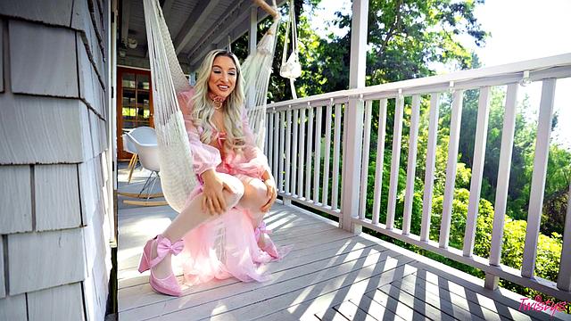 Girl Crush: Abella and Whitney