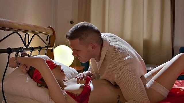 Blindfolded & tattooed babe gets her holes drilled in high heels & doggystyle