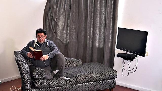 Фердинанд жёстко трахает Винсента, не сдерживая страсть