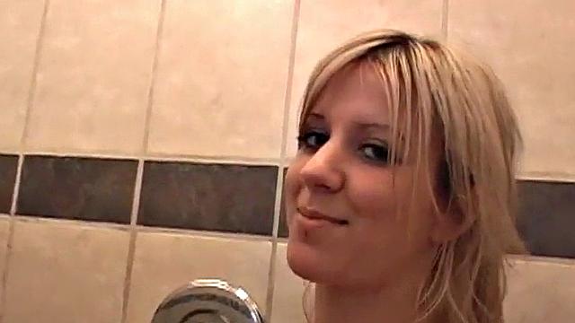 Masturbating teen Lexy Lohan takes a shower