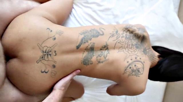 Gogo1 - Doggiestyle - 4min Clip