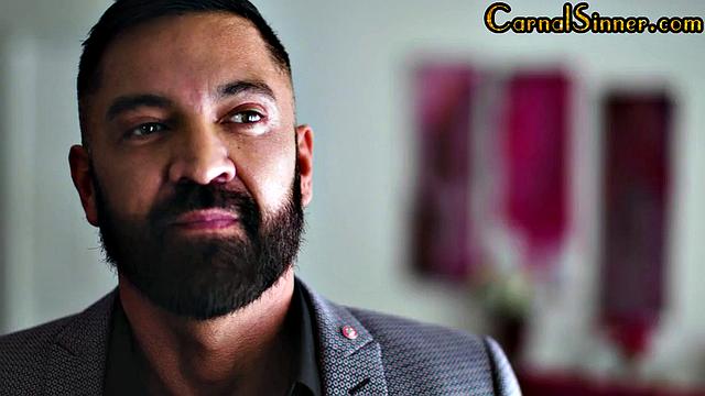 Petite babe enjoys anal in bisex 3way