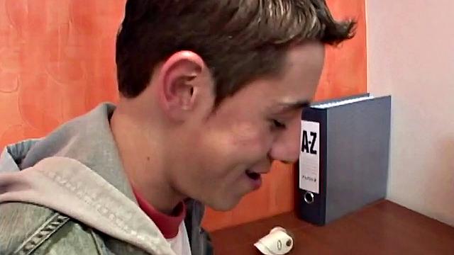 Latin boy Gustavo wants to get fucked and Deivis is happy to give him the dicking he desires. On a sofa, the twinks kiss and quickly strip, before Gustavo goes down on his top.