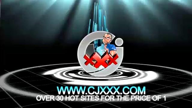 Смотри, как Дино и Франко сосут член друг другу по-мужски в гей-тройничке.