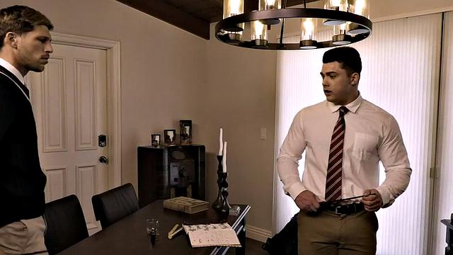 Magic stud bareback fucked by top in tight asshole