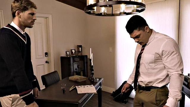 Magic stud bareback fucked by top in tight asshole