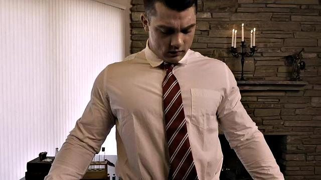 Magic stud bareback fucked by top in tight asshole