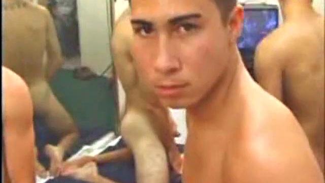 паул ради денег поддается страсти с райаном