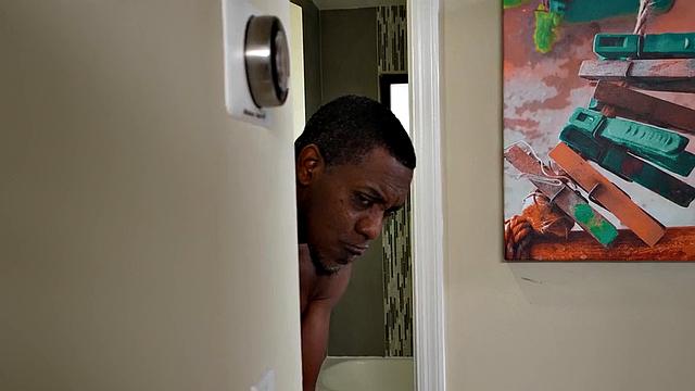 йога в лайкре: жопастая гнется для bbc, но коврик не виноват