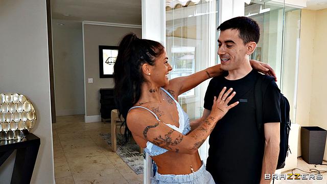 Day with a Pornstar: When Ryan Met Jordi