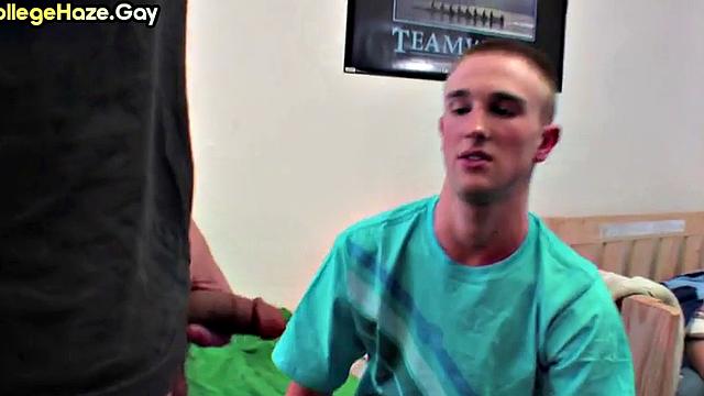 Amateur sucking friends dick