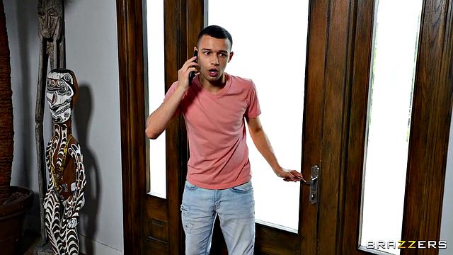 Shoe Thief Gets Caught!