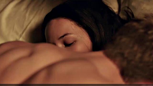Alexis Knapp sex