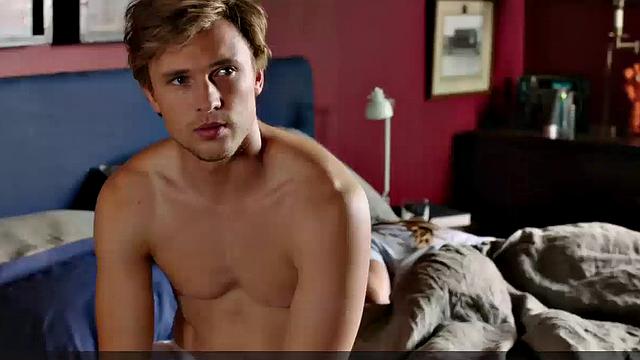 Merritt Patterson in hot bra Elizabeth Hurley in sexy lingerie