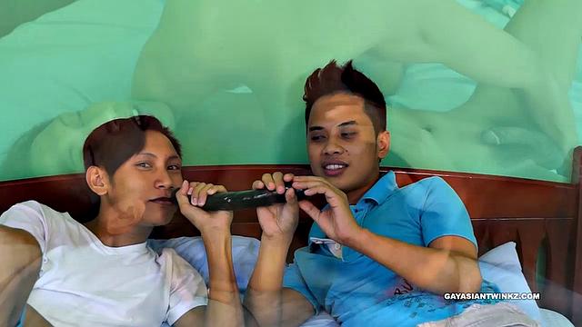 Cute Asian Boyfriends Action