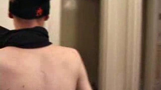 Laze and Tye Sucking