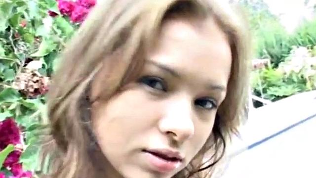 A blonde teen rub her clit in the great outdoors