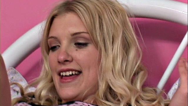 Little April licks pussy in lesbian girl on girl action