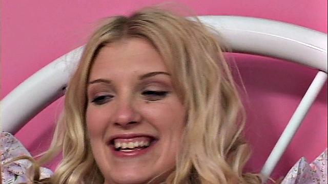 Little April licks pussy in lesbian girl on girl action