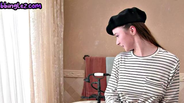 Lesbian love playing with hairy pussy in bath