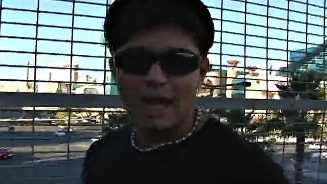 пышная блондинка кристина показывает свою киску