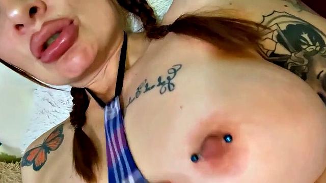 Kinky Young Woman Pussy Close Up